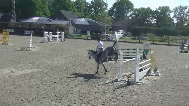 For Sale ; Lolita Cento x Cassini 2011 смотреть онлайн
