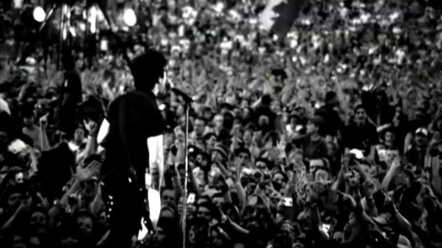 Green Day - Holiday [Live]