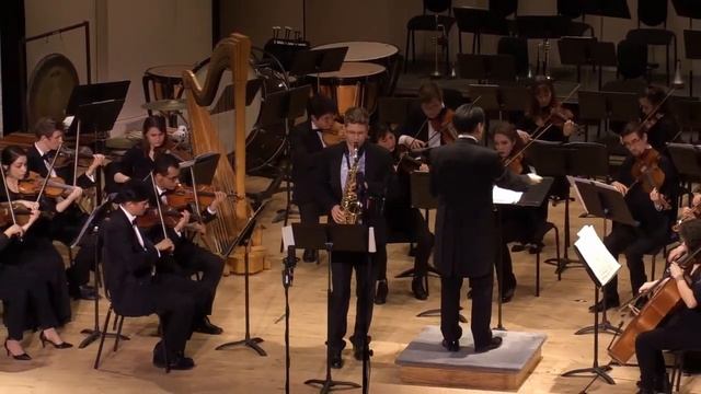 Max Dubois  | Concerto For Alto Saxophone - Eric Vasquez