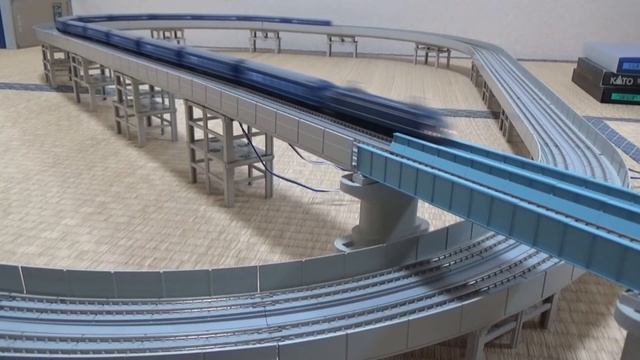 2021年7月25日 今日の鉄道模型シリーズ#505 KATO 211系0番台/KATO EF66+14系さくら смотреть онлайн