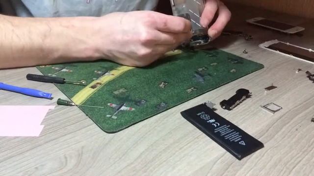 iPhone 4 замена дисплея смотреть онлайн