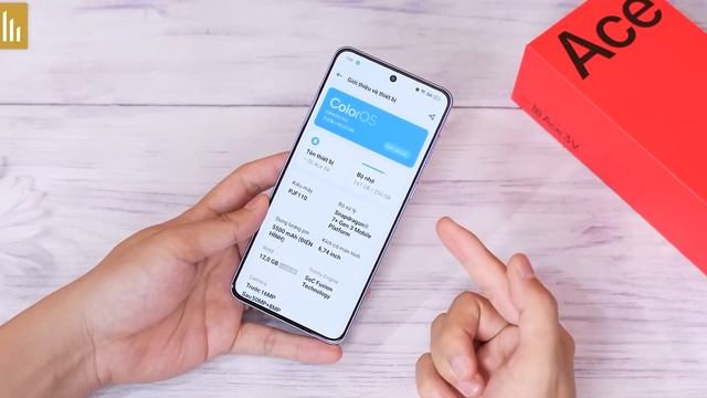 Mở hộp OnePlus ACE 3V đầu tiên tại VN: Snapdragon 7+ Gen 3, có TV, màn hình 2150 Nits смотреть онлайн