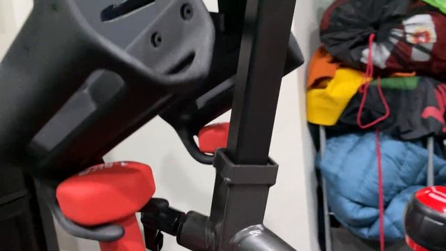 Schwinn IC4 Quick Adjustments for Multiple Riders смотреть онлайн