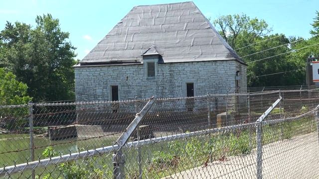 The Abandoned Holliday Powerhouse and Dam, Riverwood, Indiana смотреть онлайн