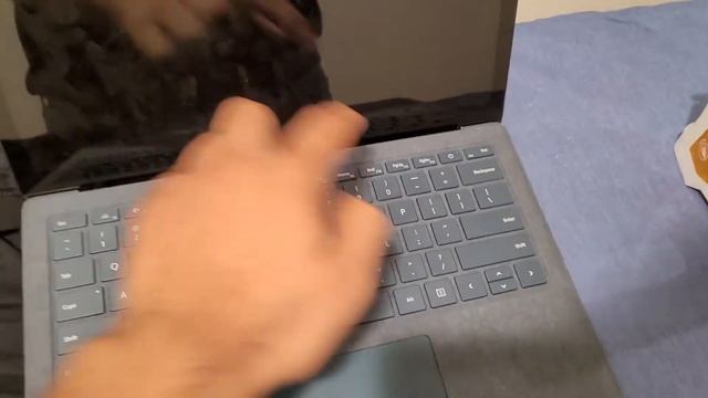 SURFACE LAPTOP 3 POWER ISSUES FLASHES WINDOWS LOGO AND THEN TURNS OFF (SOLUTION) смотреть онлайн
