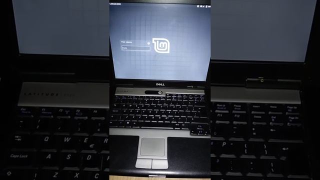 Linux mint cynamon 19.3 . Dell latitude d520.proszę zapoznać się z opisem pod filmem. dziękuję смотреть онлайн
