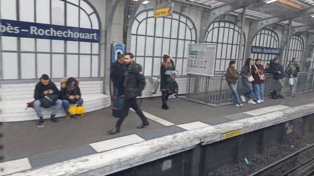 Парижский метрополитен, и городская электричка. Métro de Paris, RER смотреть онлайн