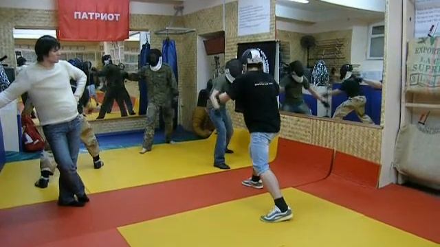 Knife fight, video 4
