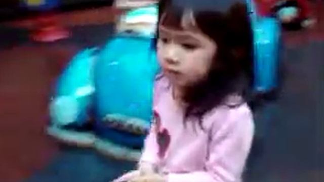 Ashley Tarynn Vu at mall kids play area смотреть онлайн
