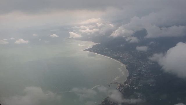 Koh Samui Flight in a Propeller Plane. Flying over Chaweng Lake, Chaweng Beach and Lamai смотреть онлайн
