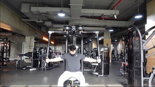 Why am I always late? Full day of eating and push workout | Vlog 1 смотреть онлайн