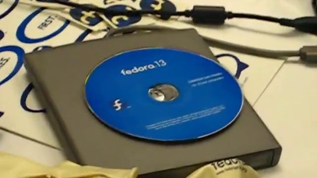 uniquely installing fedora 13 at olf 2010 смотреть онлайн