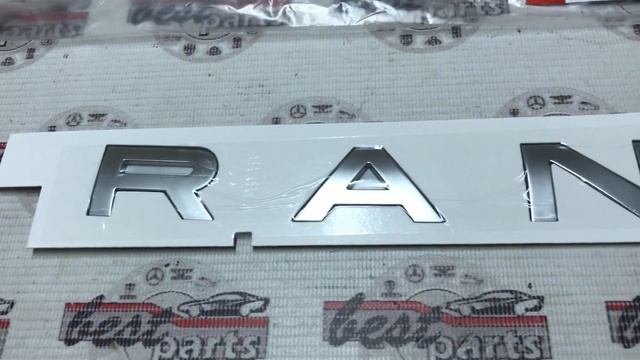 LR088856 Надпись на капот "Range" серебристая Range Rover Sport L494 смотреть онлайн