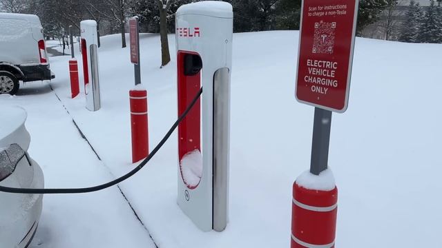 We Find New Tesla Magic Dock Chargers! смотреть онлайн