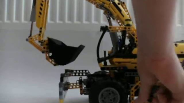 [MOD] Lego Technic 8043 Räderbagger смотреть онлайн