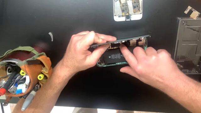iPhone 11 Saltwater & Liquid Damage Data Recovery Operation | Kansas City смотреть онлайн