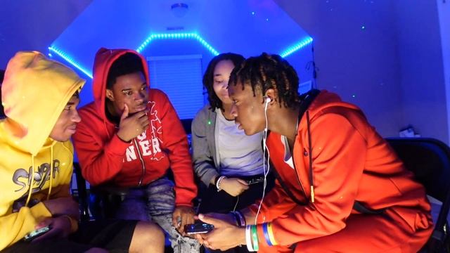 SGC MAFIA PRANK CALL GIRLS WITH A HEADPHONES ON (HILARIOUS) 🎧😂 смотреть онлайн