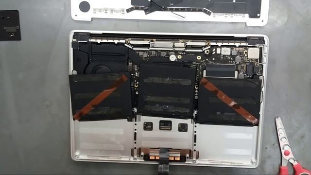 Macbook Pro A1708 Battery Replacement