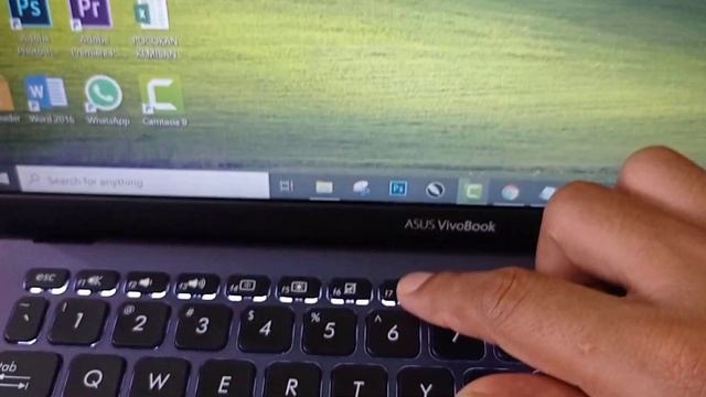 Cara Menyalakan Lampu Keyboard Laptop Asus смотреть онлайн