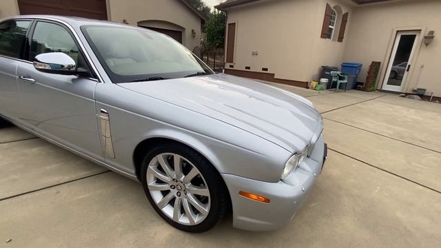 2008 Jaguar XJ Vanden Plas walk around смотреть онлайн