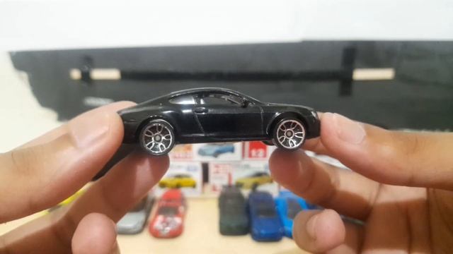 hot wheels Bentley (Bentley indigo Scarlett) смотреть онлайн