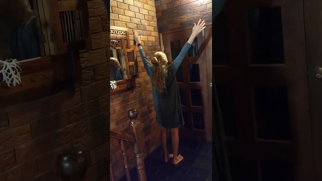 Physiotherapy for a broken humerus смотреть онлайн