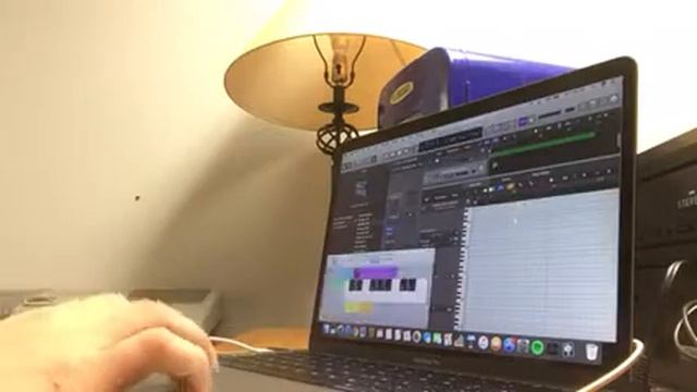 How to Use Piano Roll on Logic Pro! смотреть онлайн