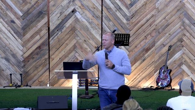 Sunday Sermon - Looking at God Looking at Me - Ross Van Niekerk (24-04-2022) смотреть онлайн