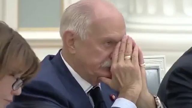 Pokemon Go! Медведев срывает заседание | Medvedev breaks a meeting смотреть онлайн
