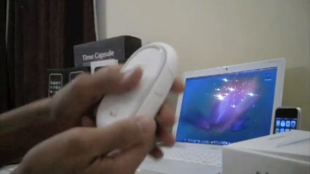 Apple Wireless Mighty Mouse Unboxing and Review смотреть онлайн