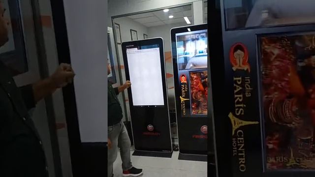 Standee Kiosk 43" & 55". Digital signages смотреть онлайн