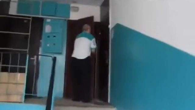 пукнула(прикол)