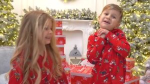 Диана и Рома день рождения Diana and Christmas Presents