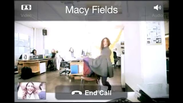 Skype for iPhone 4 - now with video смотреть онлайн