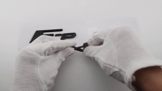 Шильдик на багажник для Jaguar F-pace черный смотреть онлайн