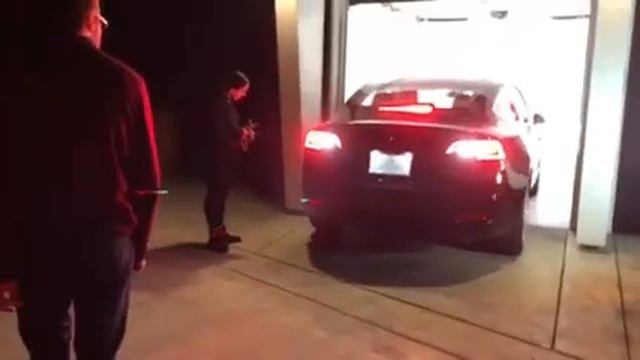 Tesla смотреть онлайн