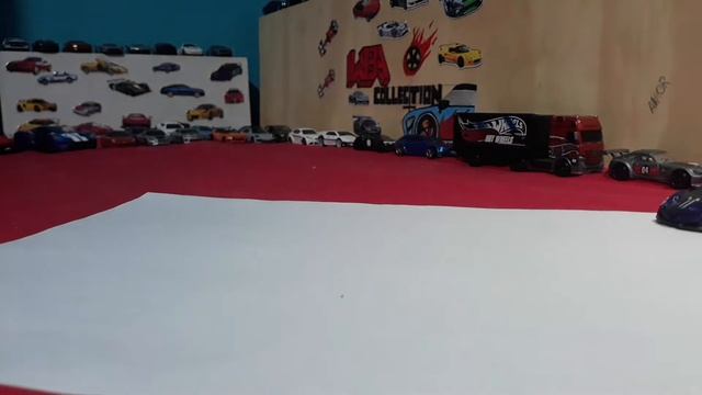 Kinsmart Lamborghini veneno 1/36 смотреть онлайн