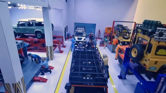 1/18 Land Rover Defender Garage Diorama смотреть онлайн
