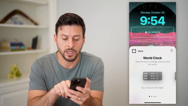 How To Add Clock Widget To iPhone Lock Screen смотреть онлайн