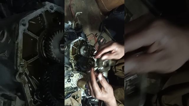 Kore Daihatsu 2005 Model Engine Repairing Video Kore Speedometer Gear Gallery Repairing Gear