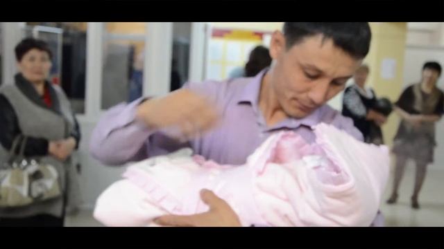 Айзере.. выписка из роддома)) смотреть онлайн