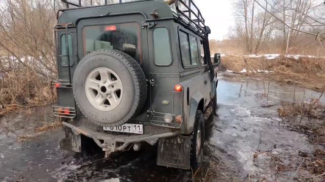 Land Rover Defender 90