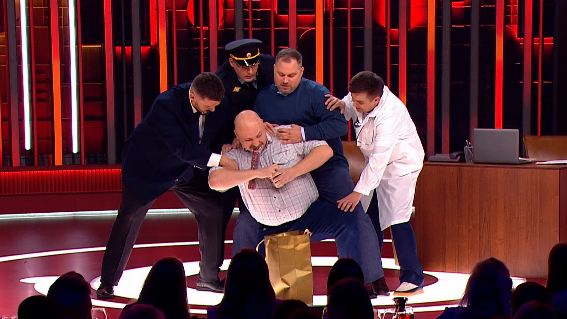 Comedy Club, 20 сезон, 13 выпуск смотреть онлайн