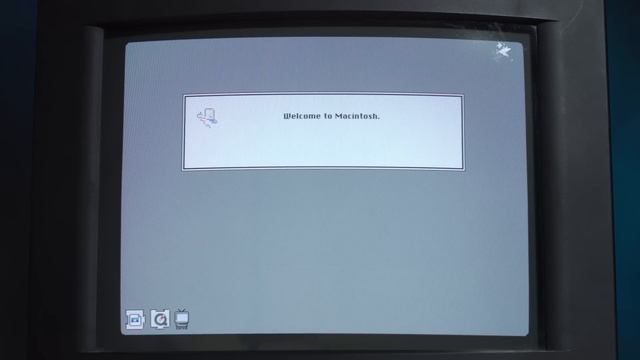 Mac OS 7.6 Installation Frustration (Macintosh TV) - Krazy Ken's Tech Misadventures смотреть онлайн