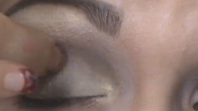 SHOW ME THE MONEY bronze olive green eyeshadow смотреть онлайн