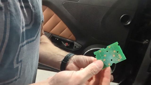 Mustang power window issues. My power window has a mind of its own. смотреть онлайн