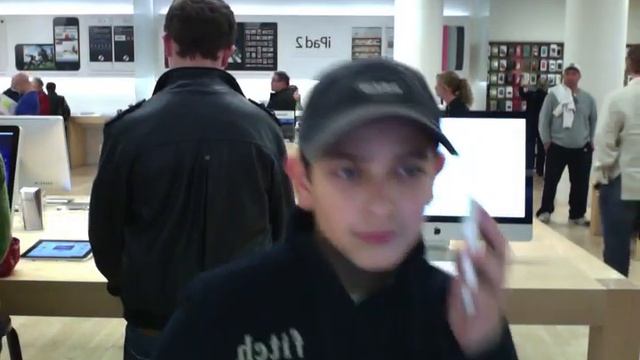 "i'm Sexy and I Know it" Apple store dance - LMFAO смотреть онлайн