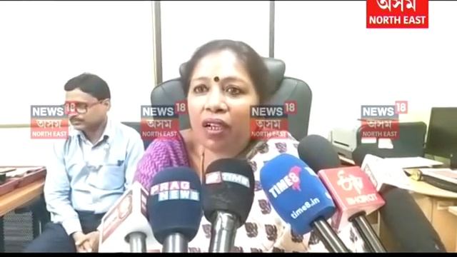 Women air traffic controllers monitor air traffic at Borjhar смотреть онлайн