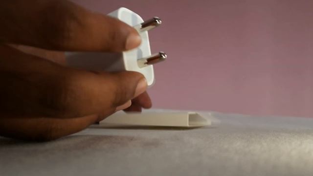 Apple 20W power adapter unboxing смотреть онлайн