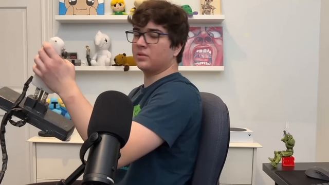 Gaming After Losing my Arm смотреть онлайн